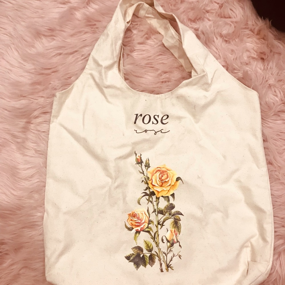 Simple rose tote bag